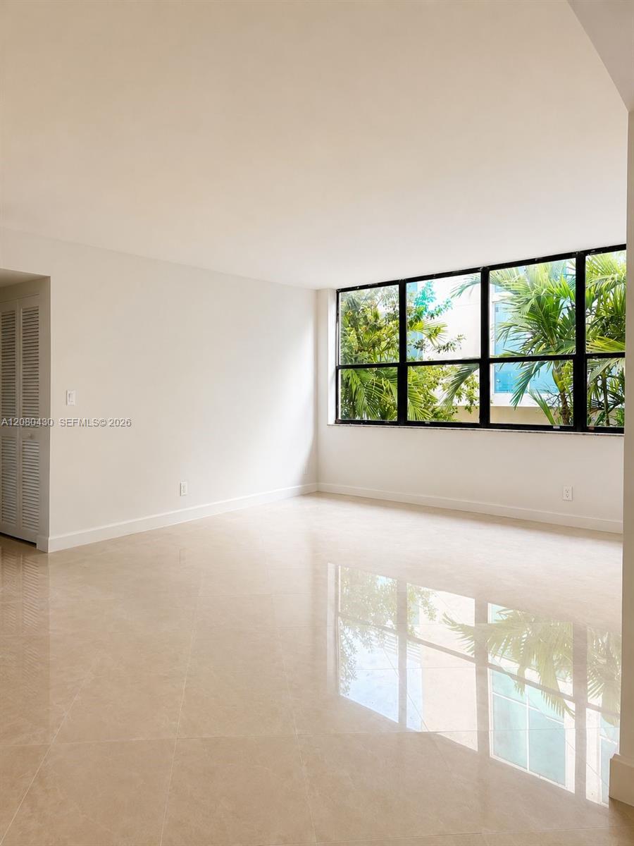 10000 Bay Harbor Ter # A — Photo 3