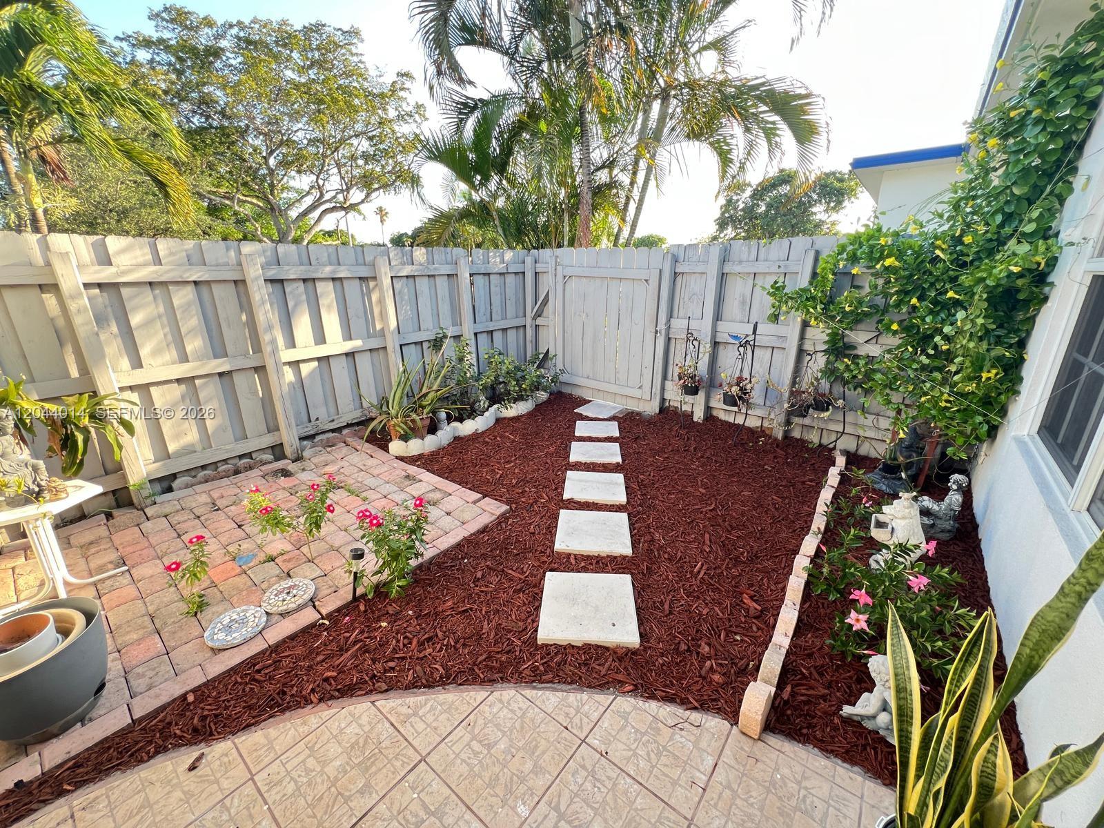 6461 Miramar Pkwy — Photo 4