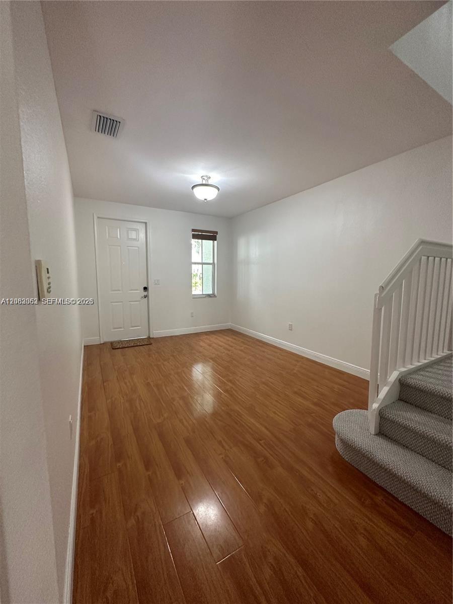 7512 NW 108th Path — Photo 2