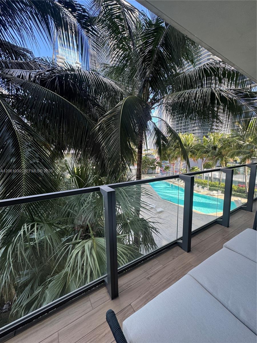 88 SW 7th St # 805, Miami FL 33130