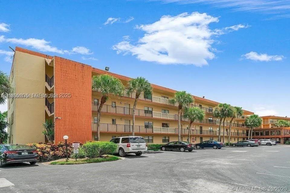 9440 SW 8th St # 402, Boca Raton FL 33428