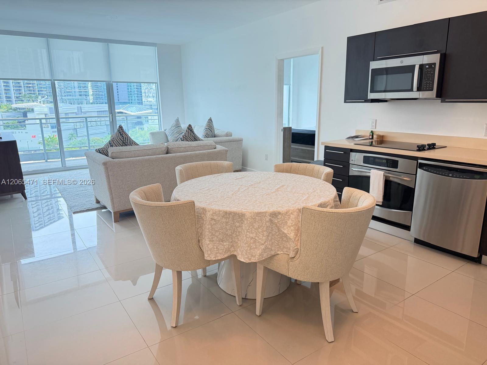 90 SW 3rd St # 1416, Miami FL 33130