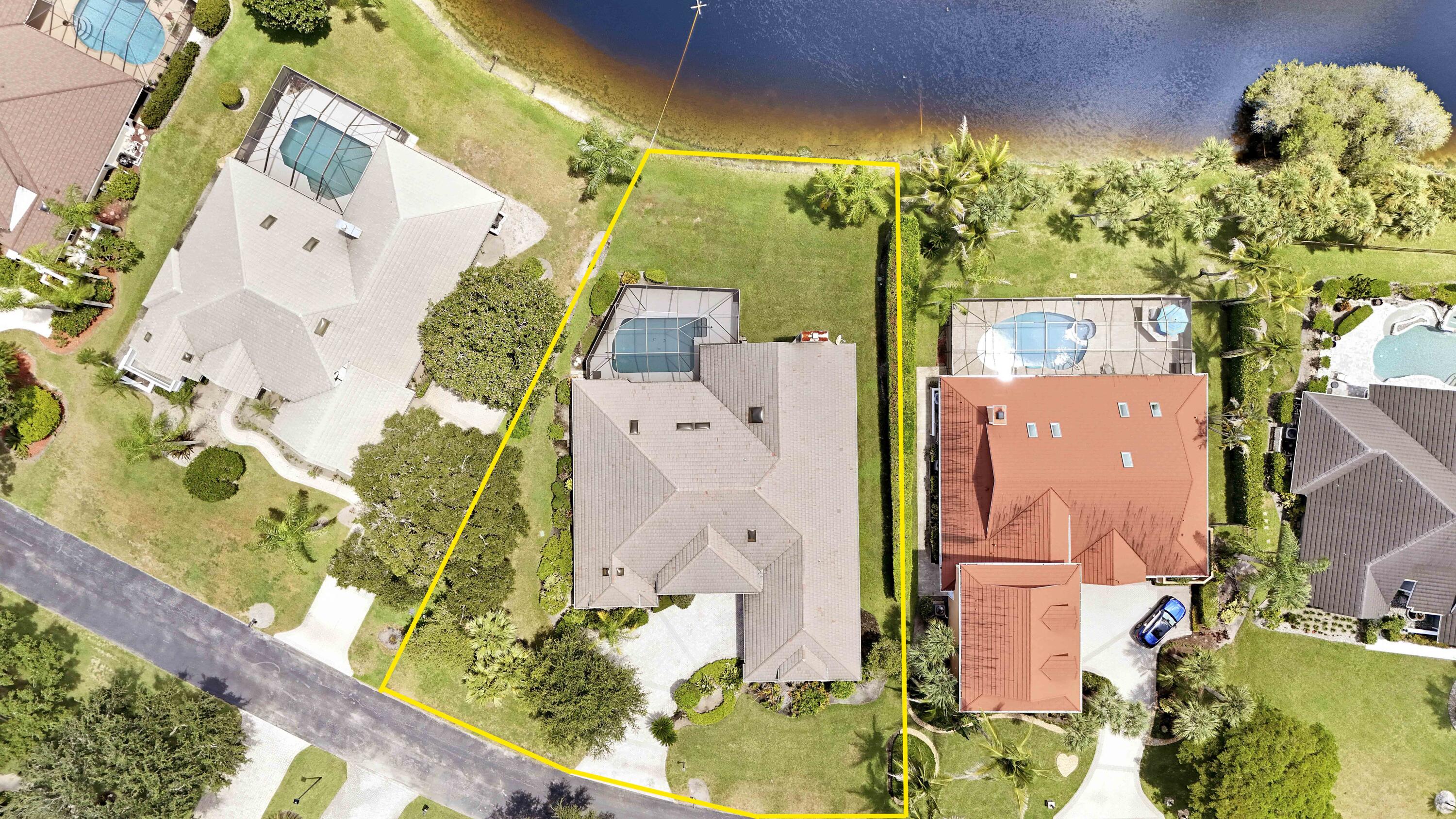 18691 SE LAKESIDE Way — Photo 3