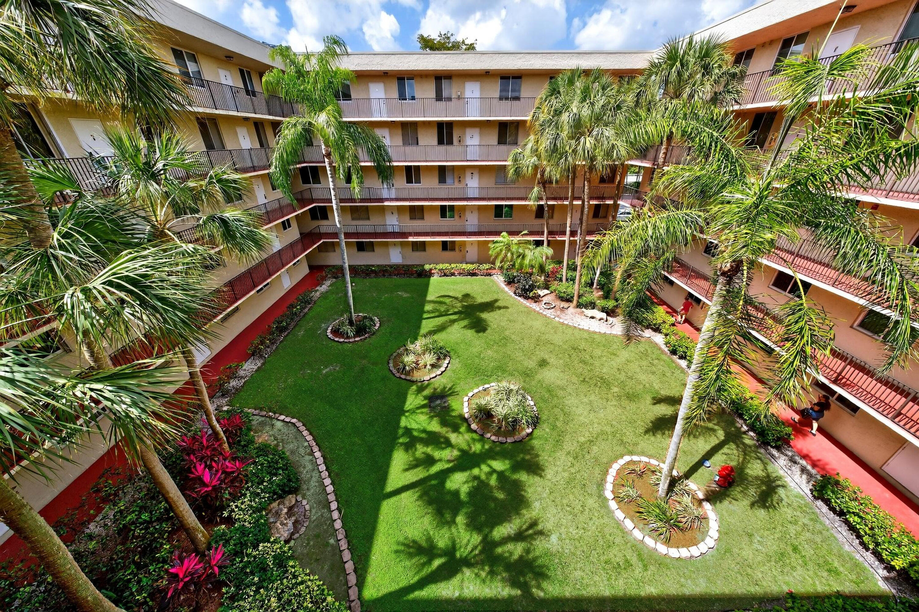 3223 Riverside Drive # 406, Coral Springs FL 33065