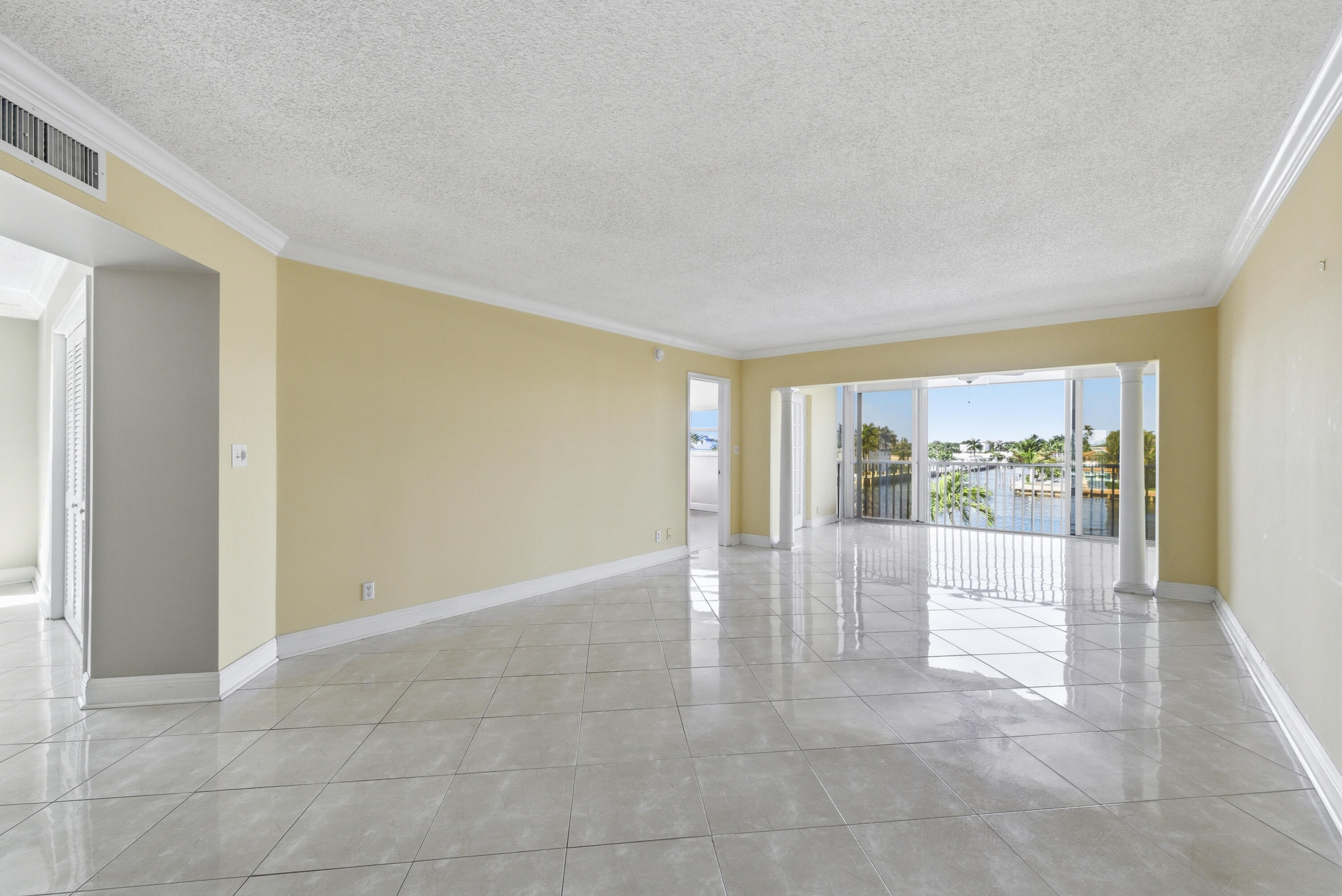 615 N Riverside Drive # 301 — Photo 5