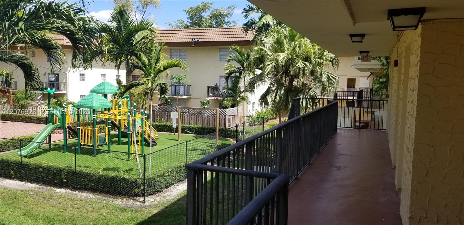 8550 SW 109th Ave # 202 — Photo 3