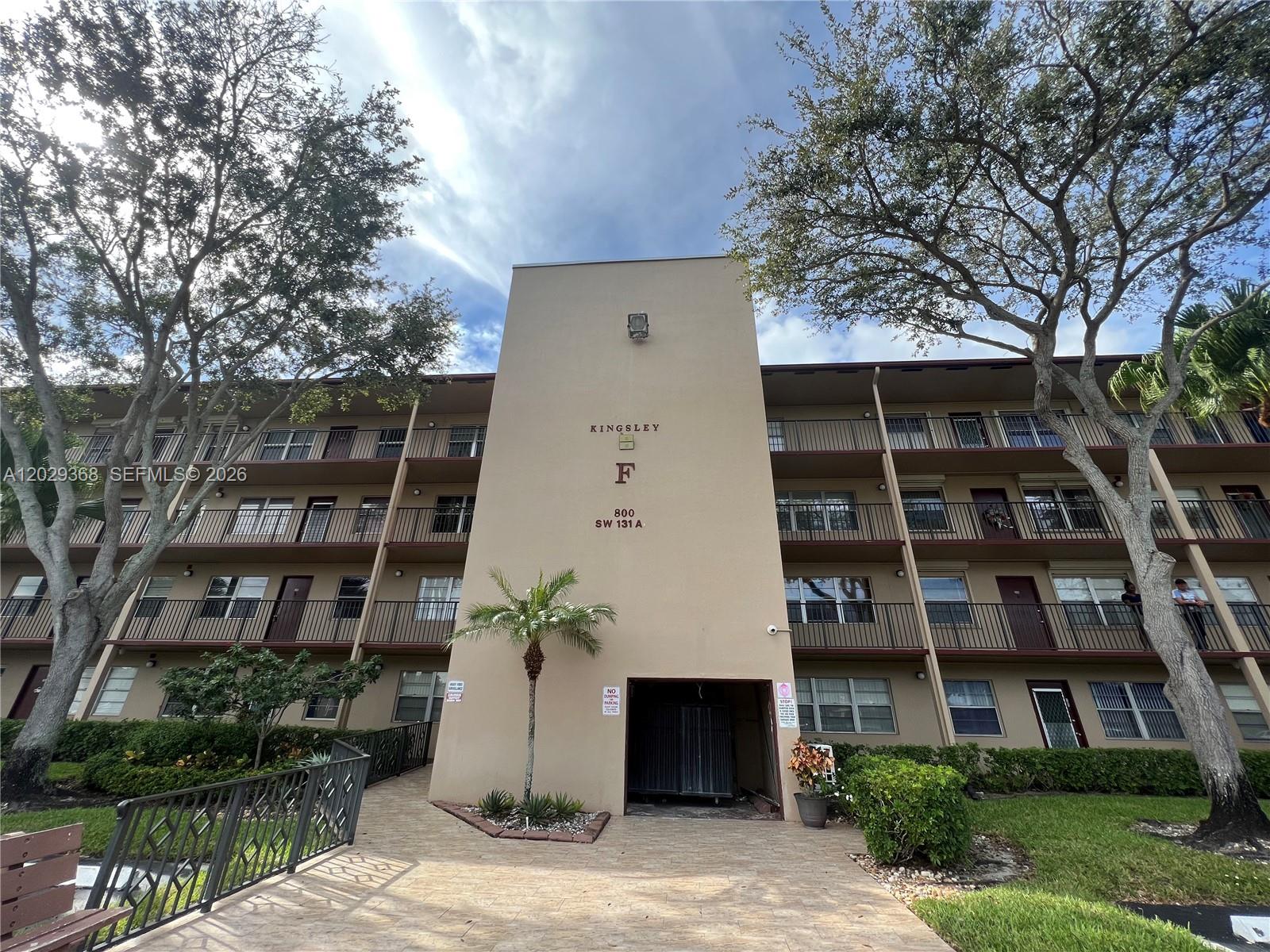 800 SW 131st Ave # 206F, Pembroke Pines FL 33027