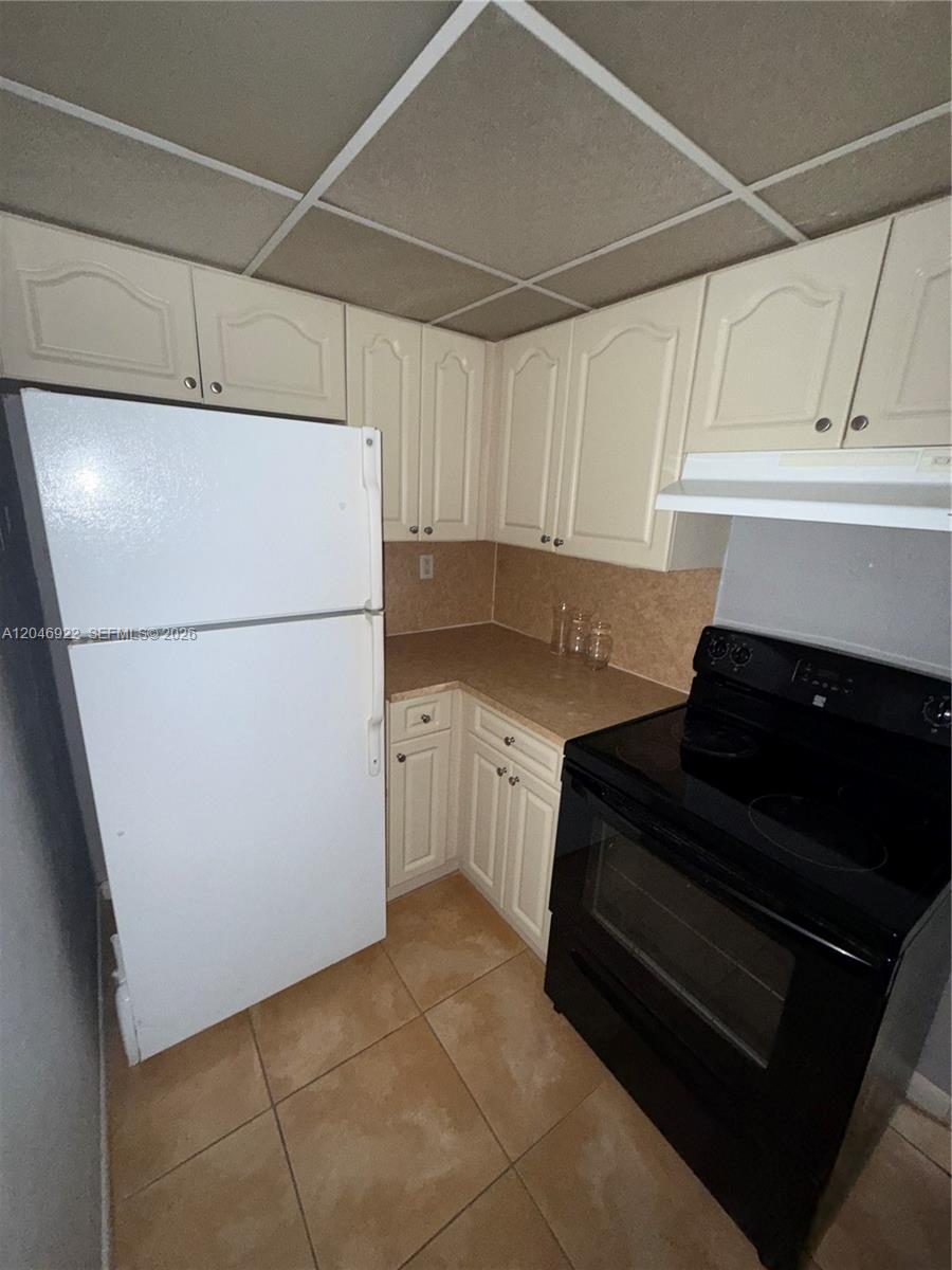 6960 Miami Gardens Dr # 431A — Photo 4