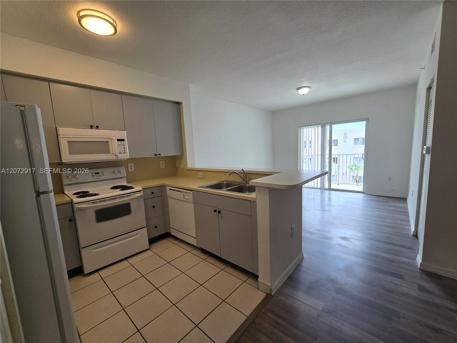 11060 SW 196th St # 413, Cutler Bay FL 33157