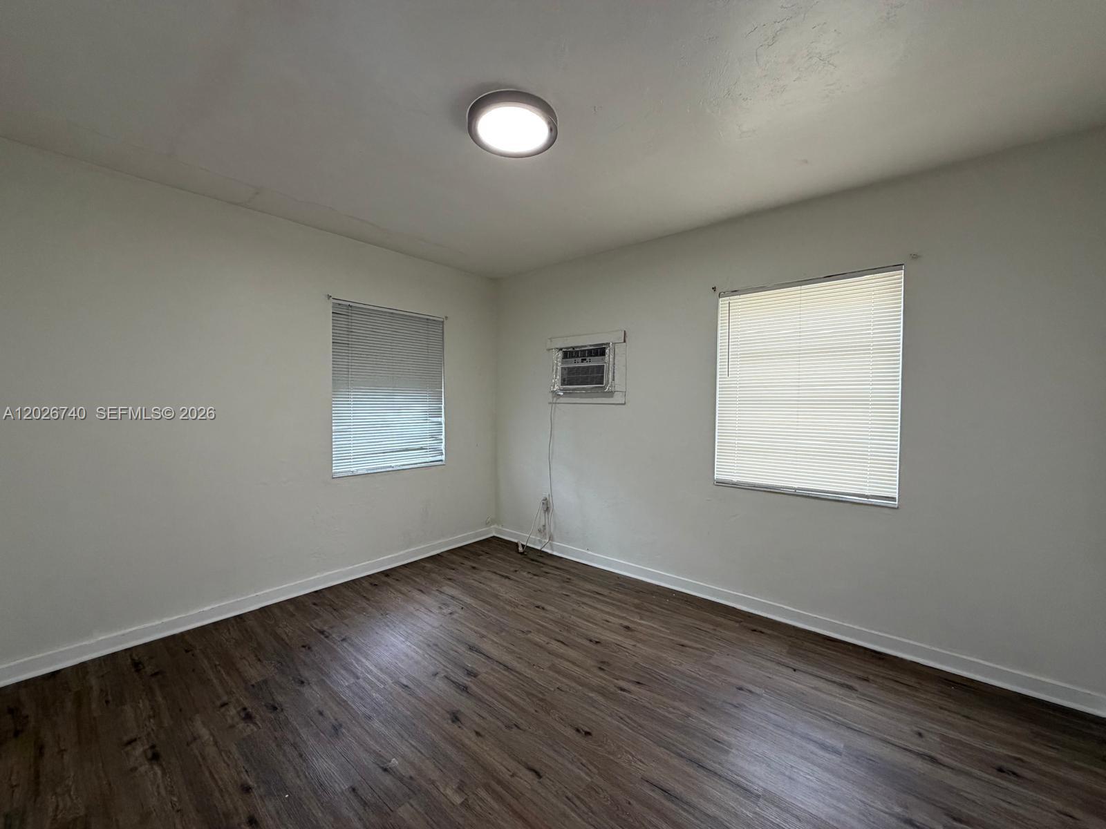 535 SW 7th St # 4 View 3