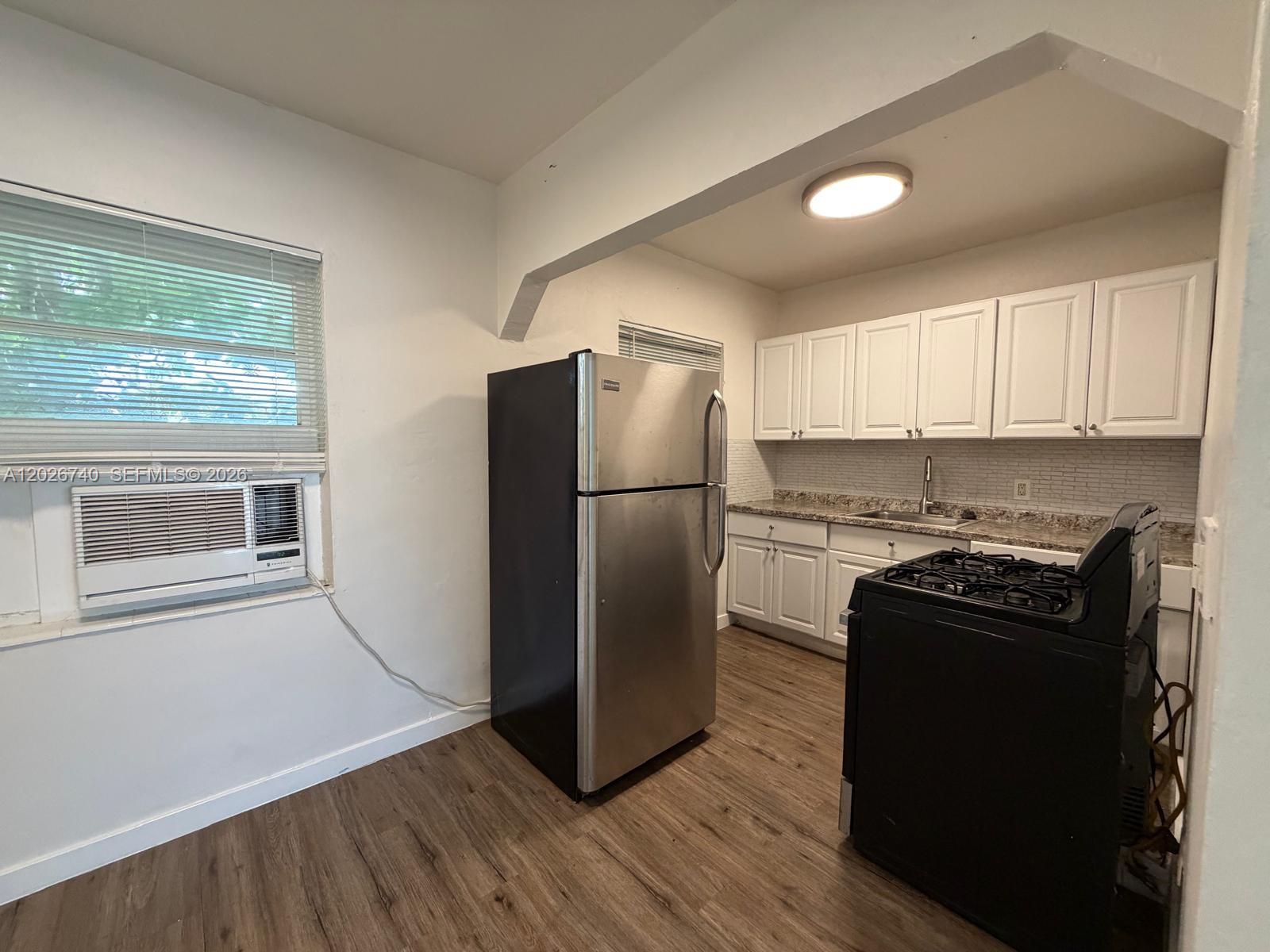 535 SW 7th St # 4 View 5