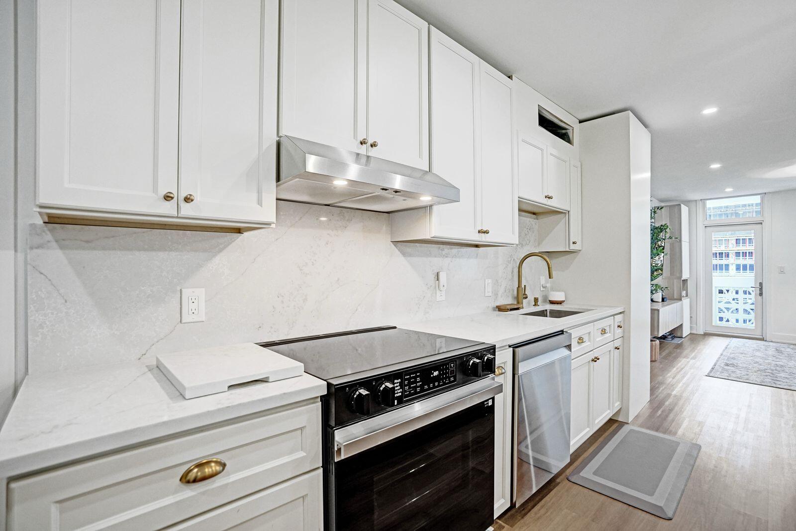 4250 GALT OCEAN Drive # 9M — Photo 5