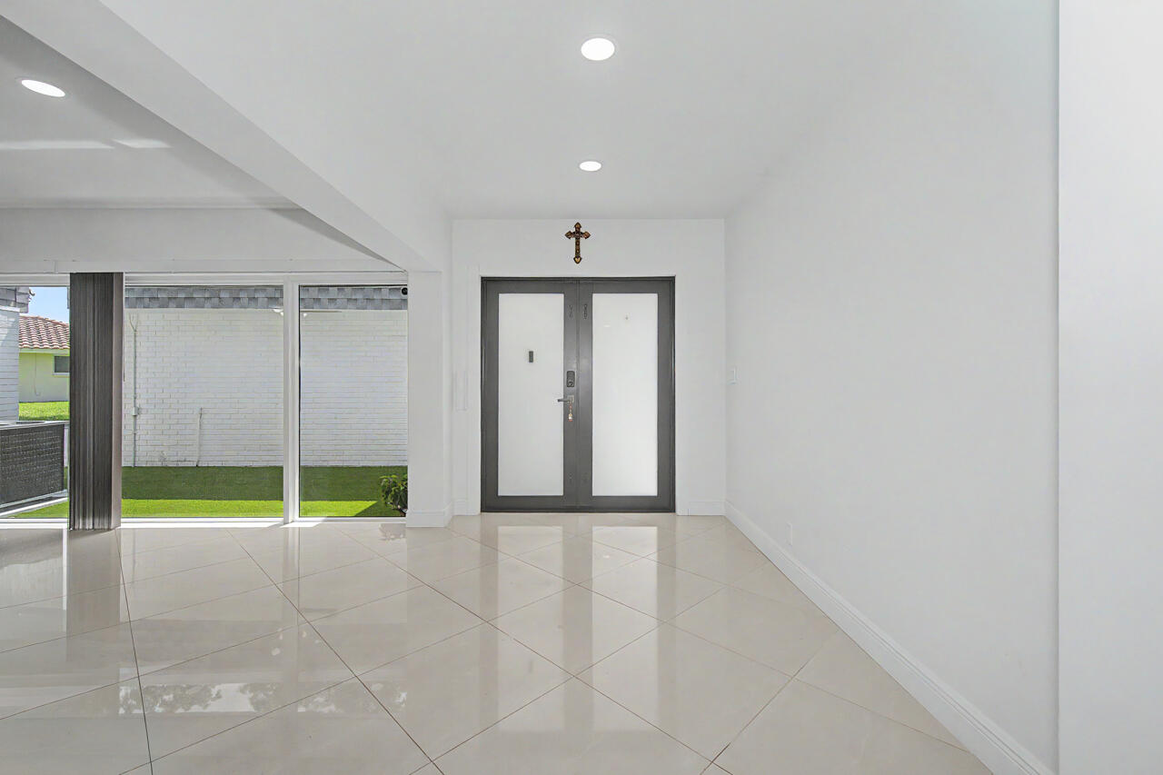 5707 White Hickory Circle — Photo 5