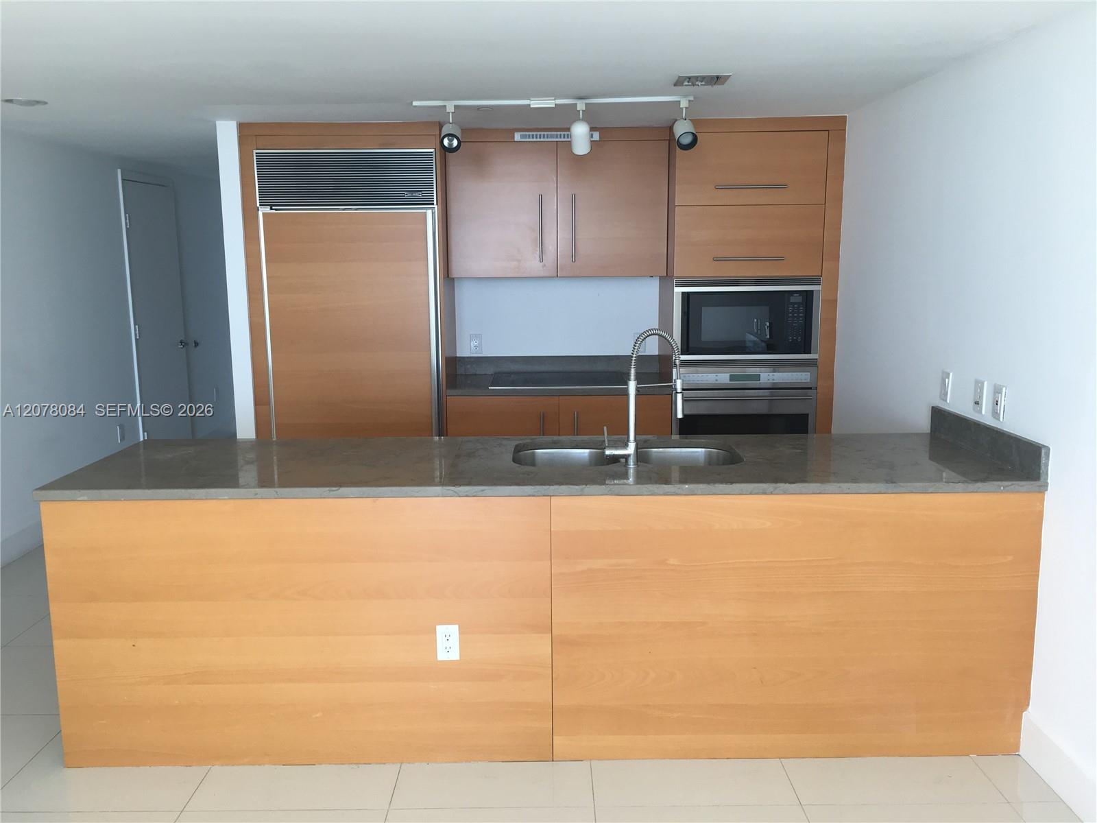 475 BRICKELL AV # 4307 — Photo 3