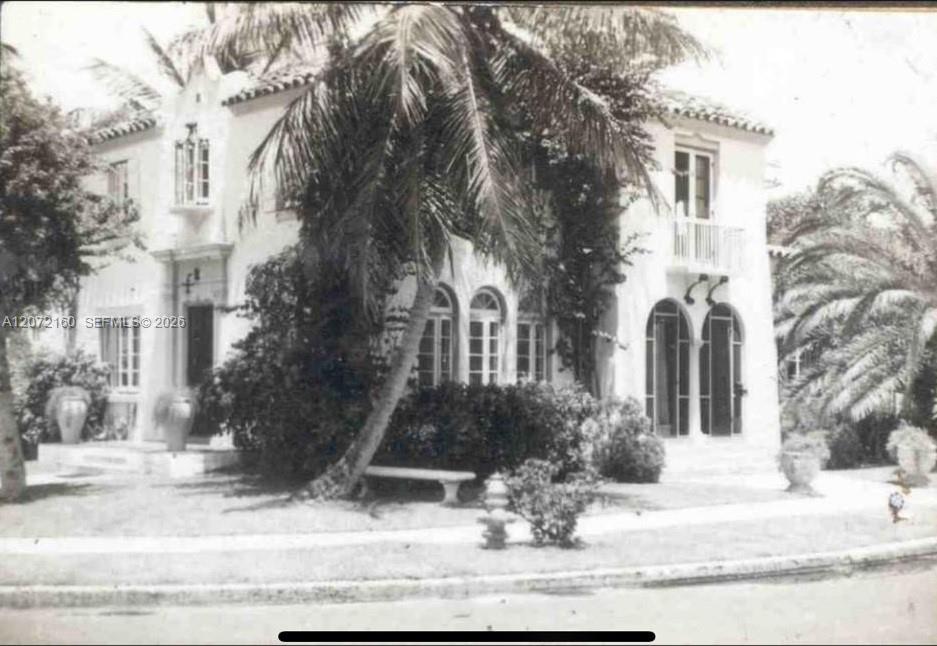 1801 SW 10th St — Photo 2