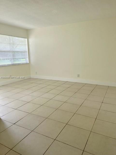 4163 SW 67th Ave # 111C — Photo 3