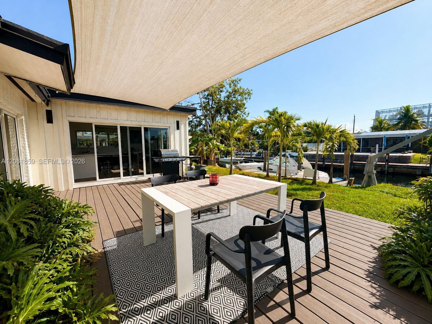 1720 SW 23rd Ave — Photo 3