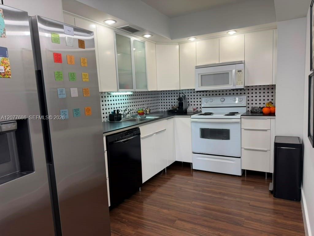 3375 N Country Club Dr # 607 — Photo 3