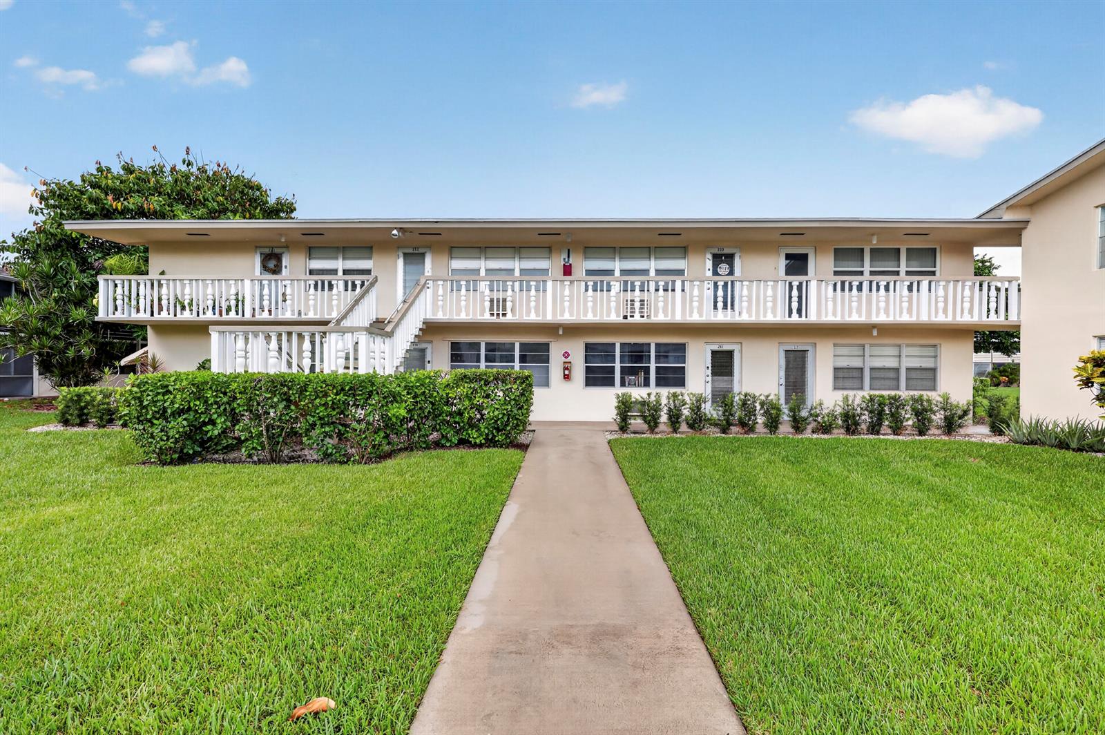 210 Canterbury J # 1, West Palm Beach FL 33417