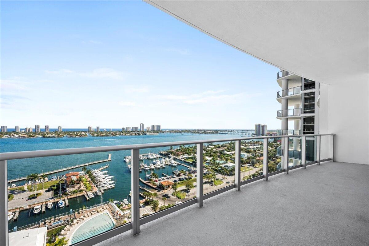 220 Lake Shore Drive # 1706, Lake Park FL 33403