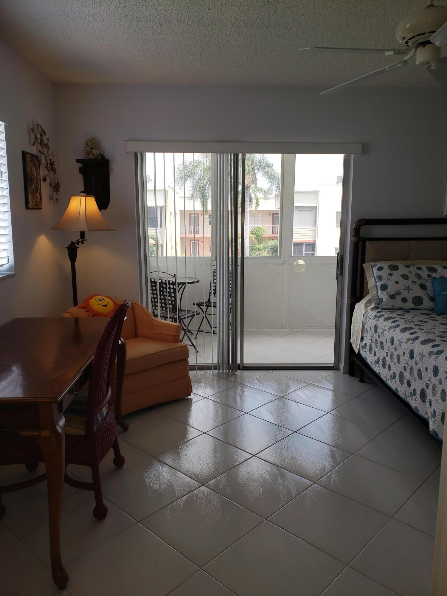 904 FLANDERS Drive S — Photo 3