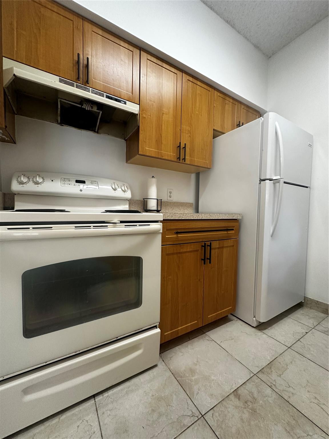 820 CYPRESS PARK Way # I2 — Photo 4