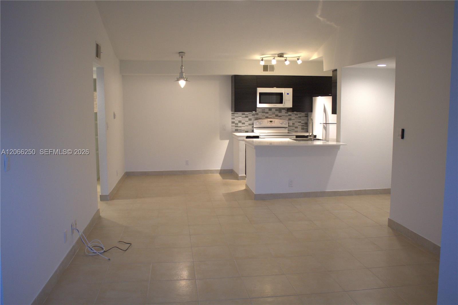 2826 S University Dr # 3203, Davie FL 33328