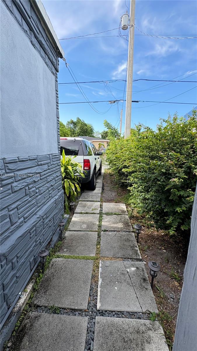 2254 NW NW 3rd Street # 1, Miami FL 33125