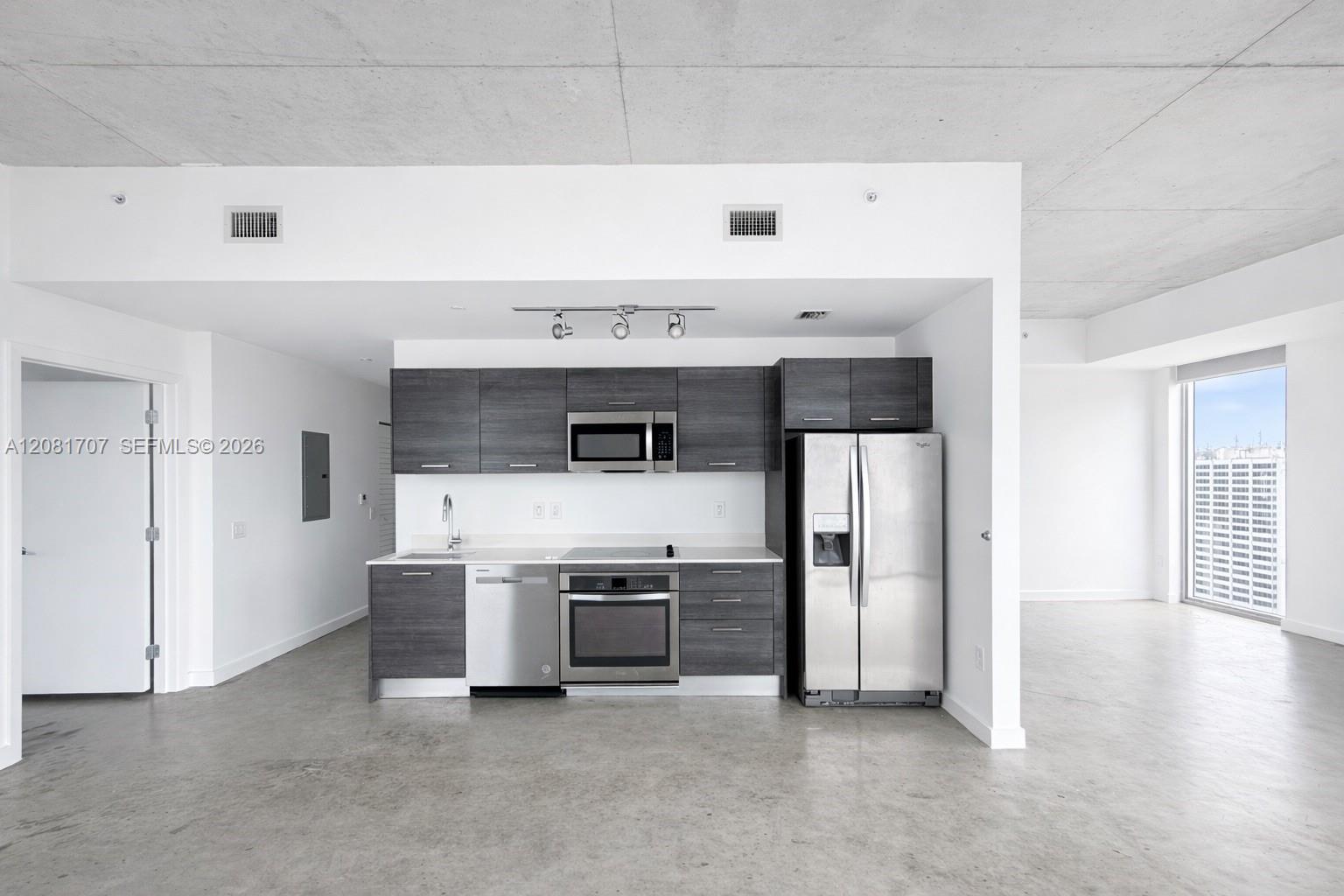 151 SE 1st St # 3001 — Photo 4