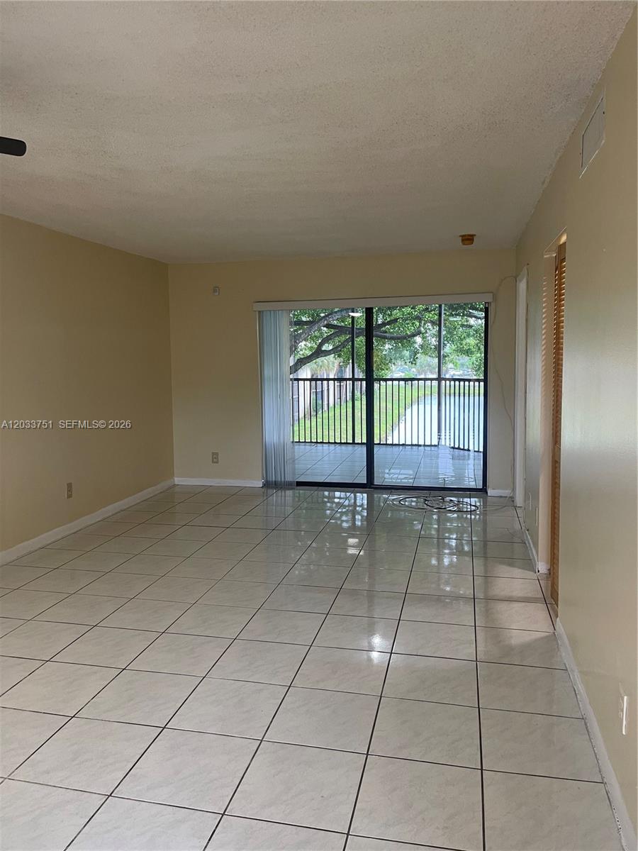 3252 Foxcroft Rd # 307, Miramar FL 33025