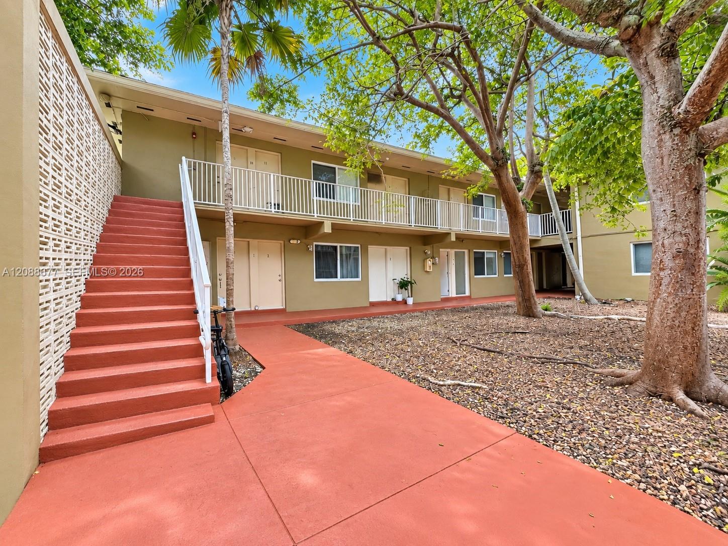 6310 SW 79th St # 3 — Photo 5