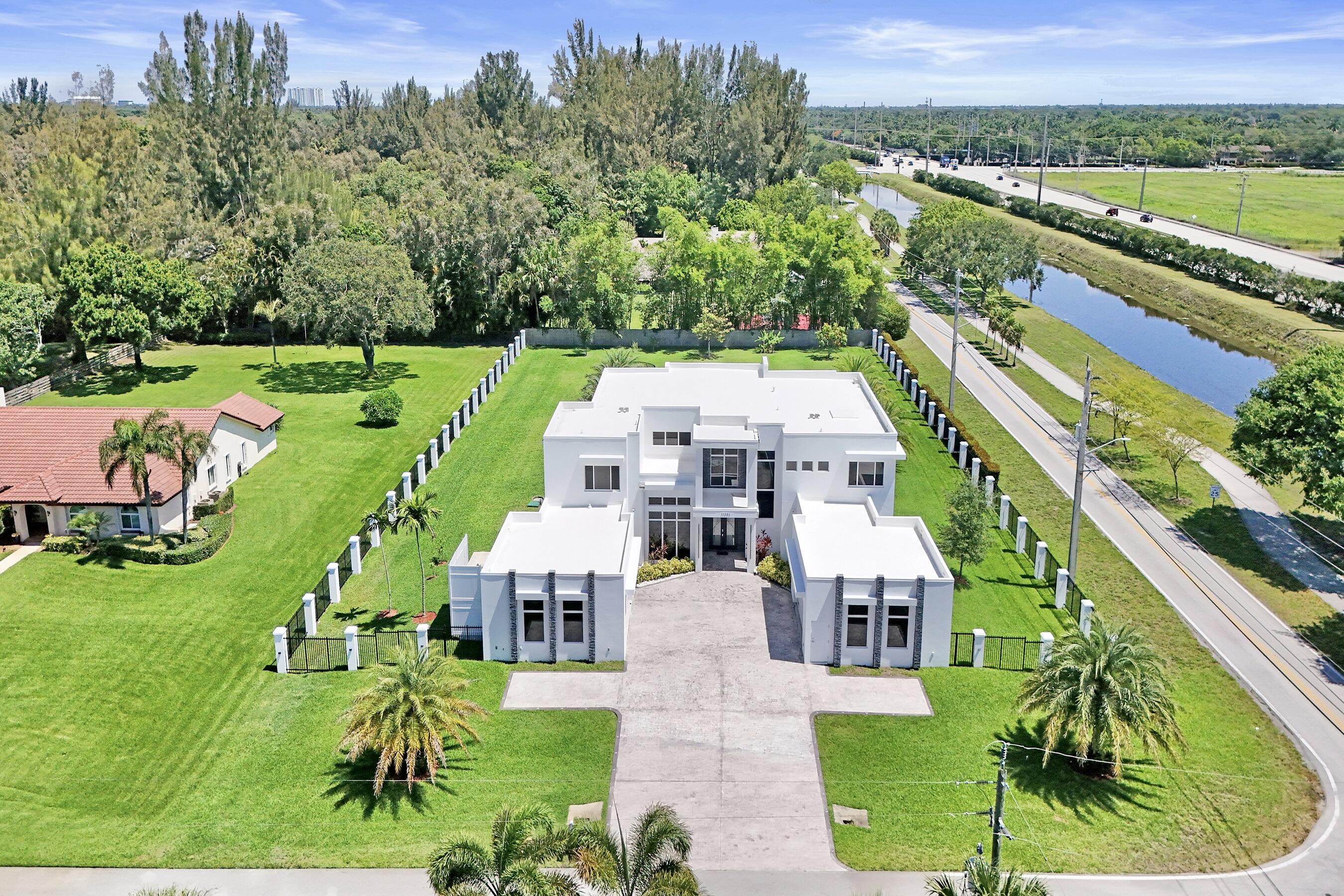 11201 SW 3rd Street, Plantation FL 33325