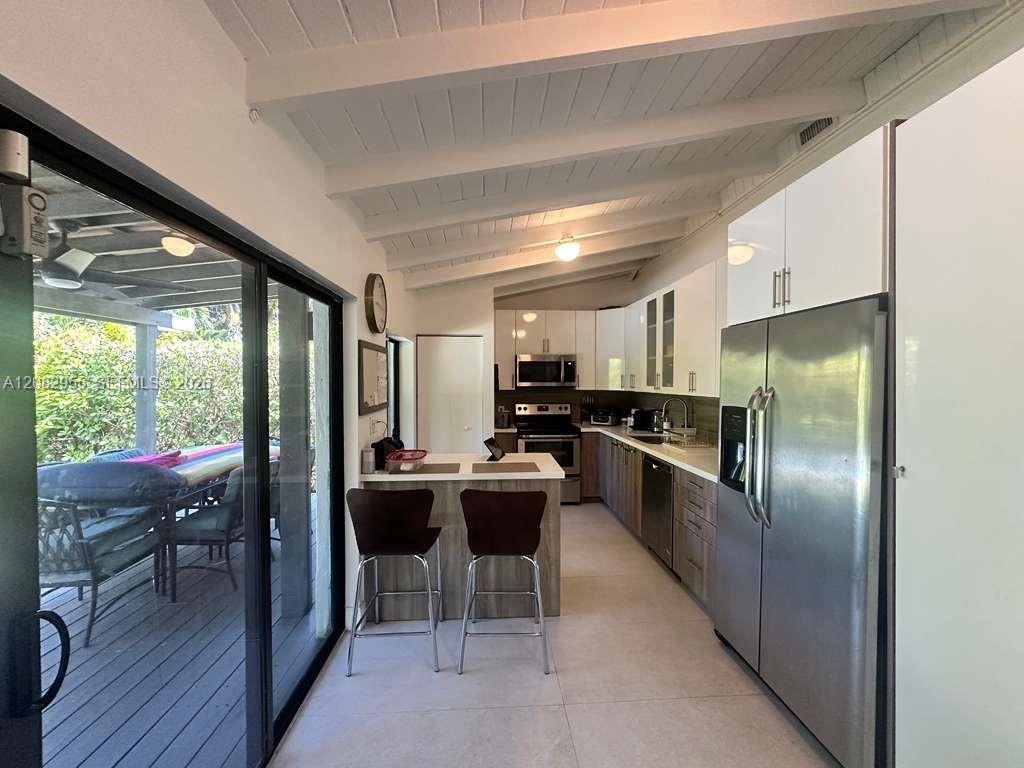 1105 Cortez St — Photo 2