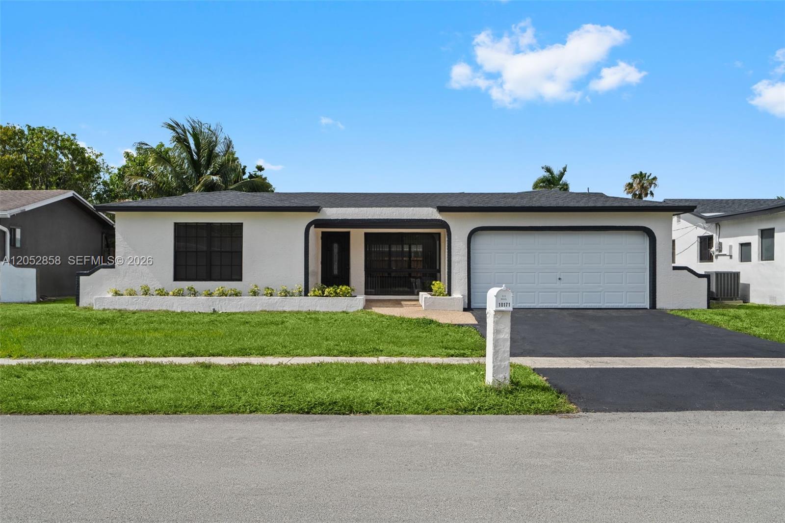 10171 NW 24th St, Sunrise FL 33322