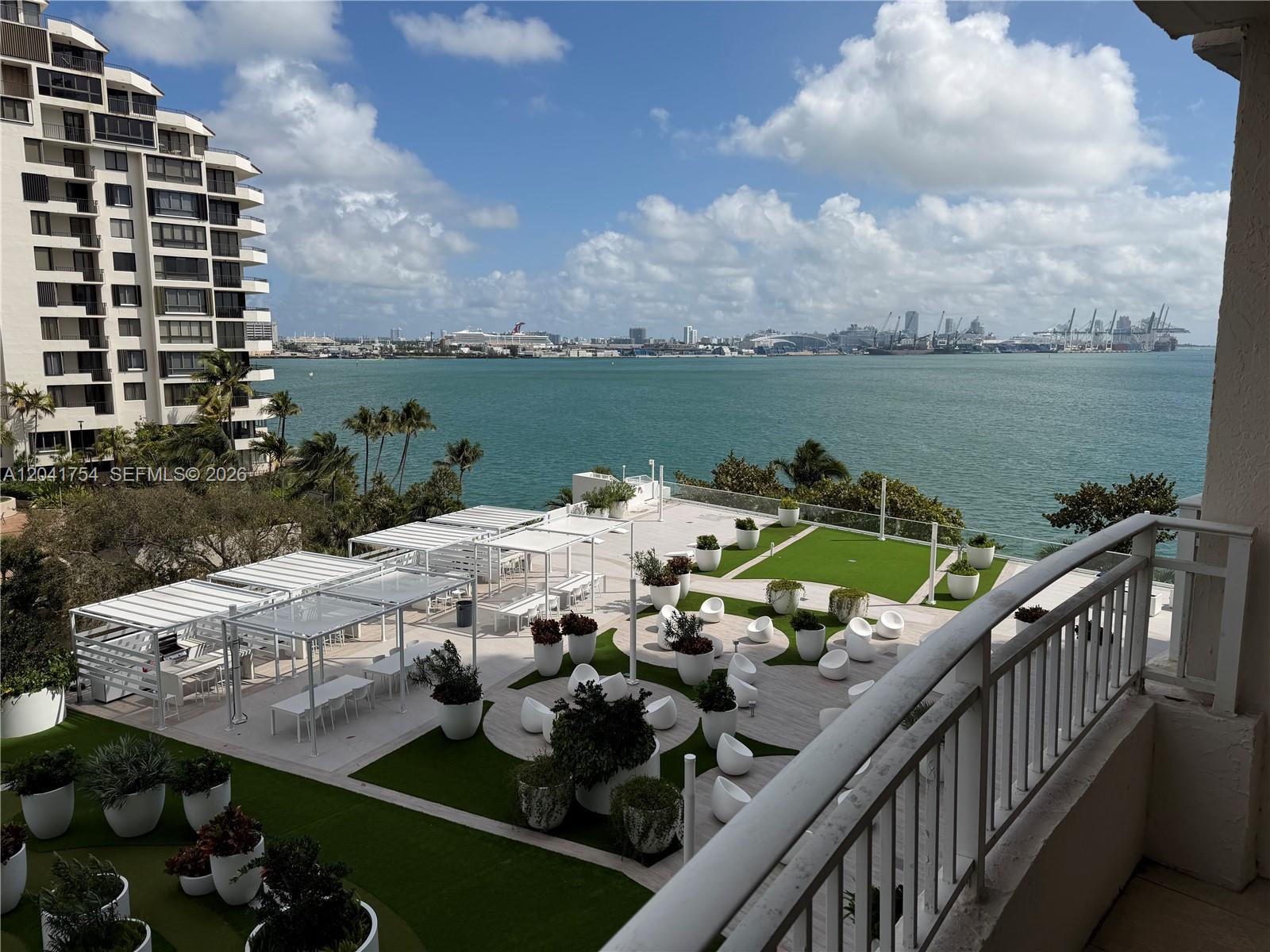 770 Claughton Island Dr # 707, Miami FL 33131