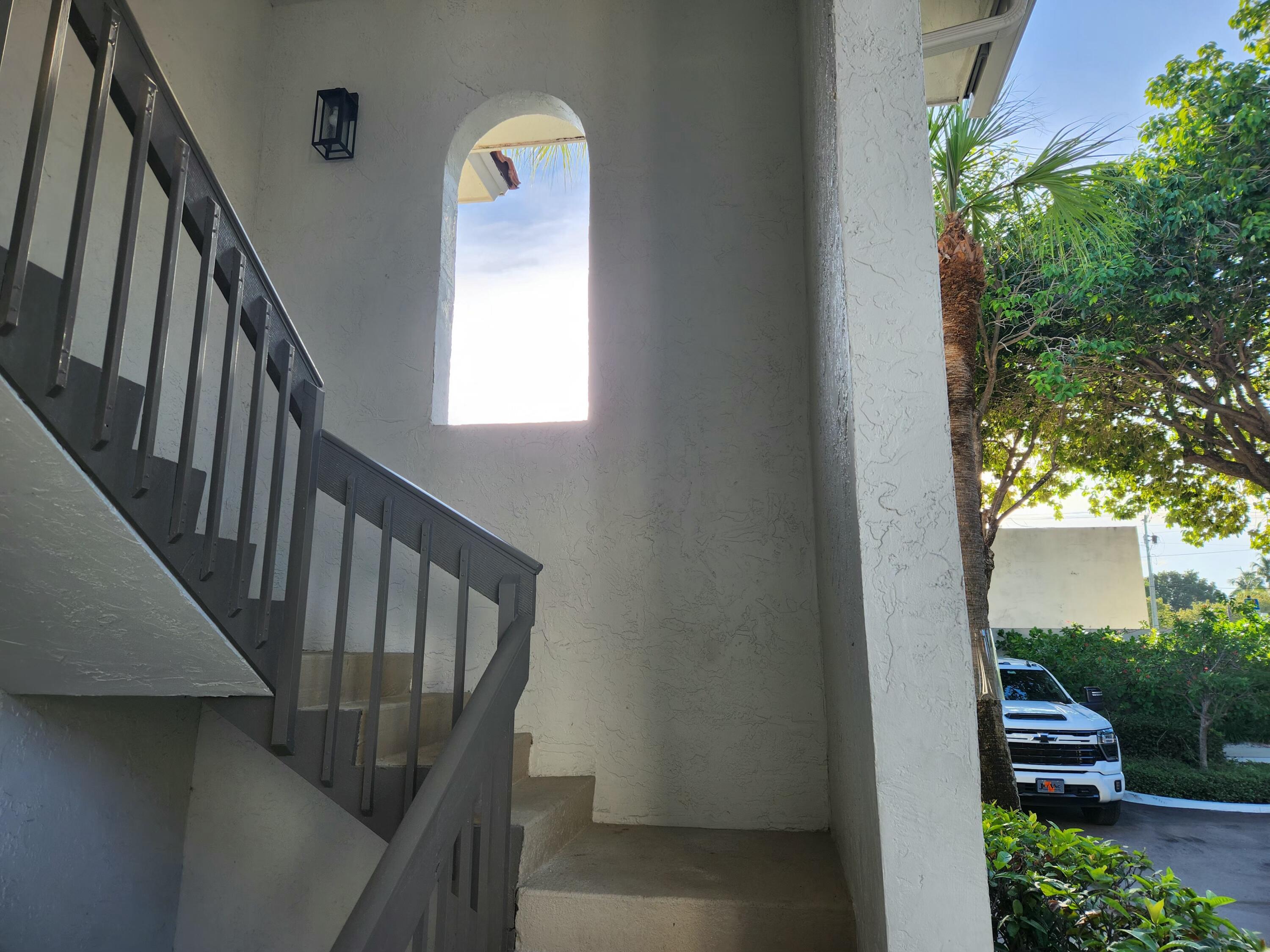 30 PELICAN POINTE Drive # 201 — Photo 2