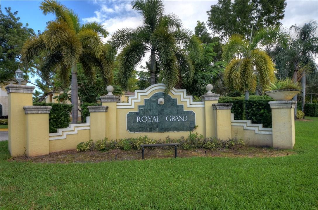 2640 S University Drive # 319, Davie FL 33328