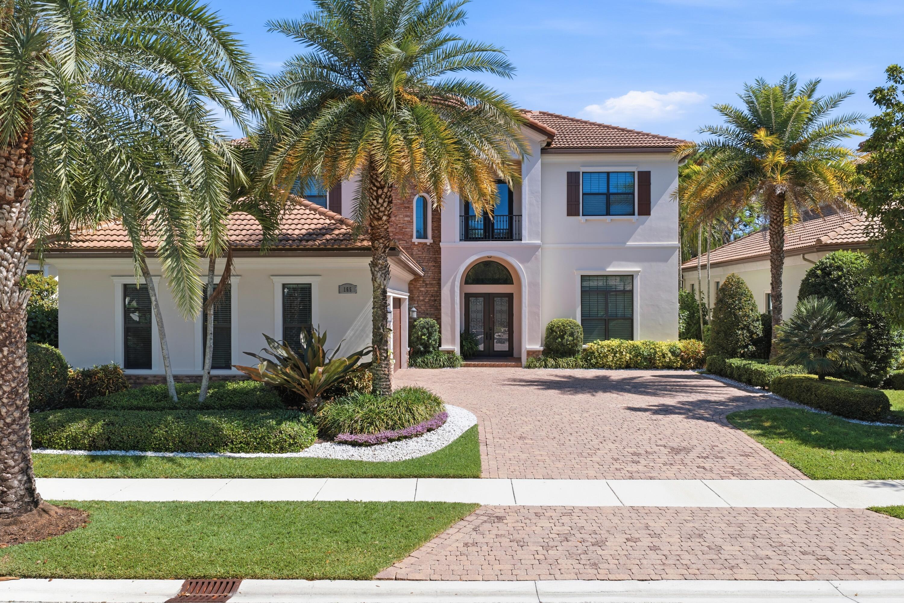 165 Gardenia Isle Drive, Palm Beach Gardens FL 33418