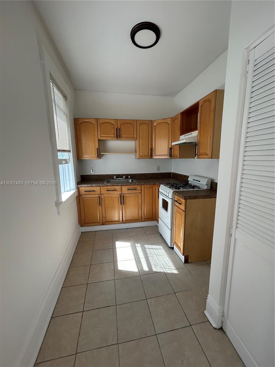 529 NE 66th St # 7, Miami FL 33138