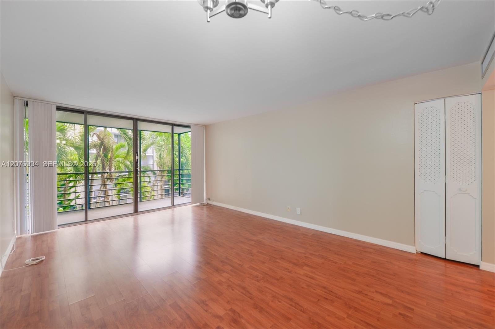 20500 W Country Club Dr # 406 — Photo 2