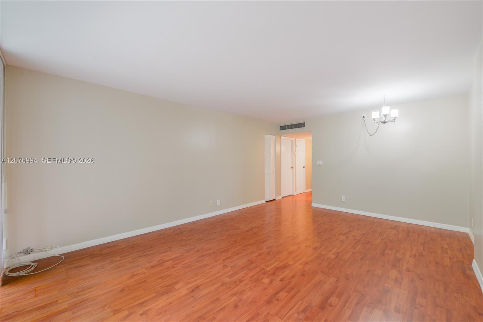 20500 W Country Club Dr # 406 — Photo 3