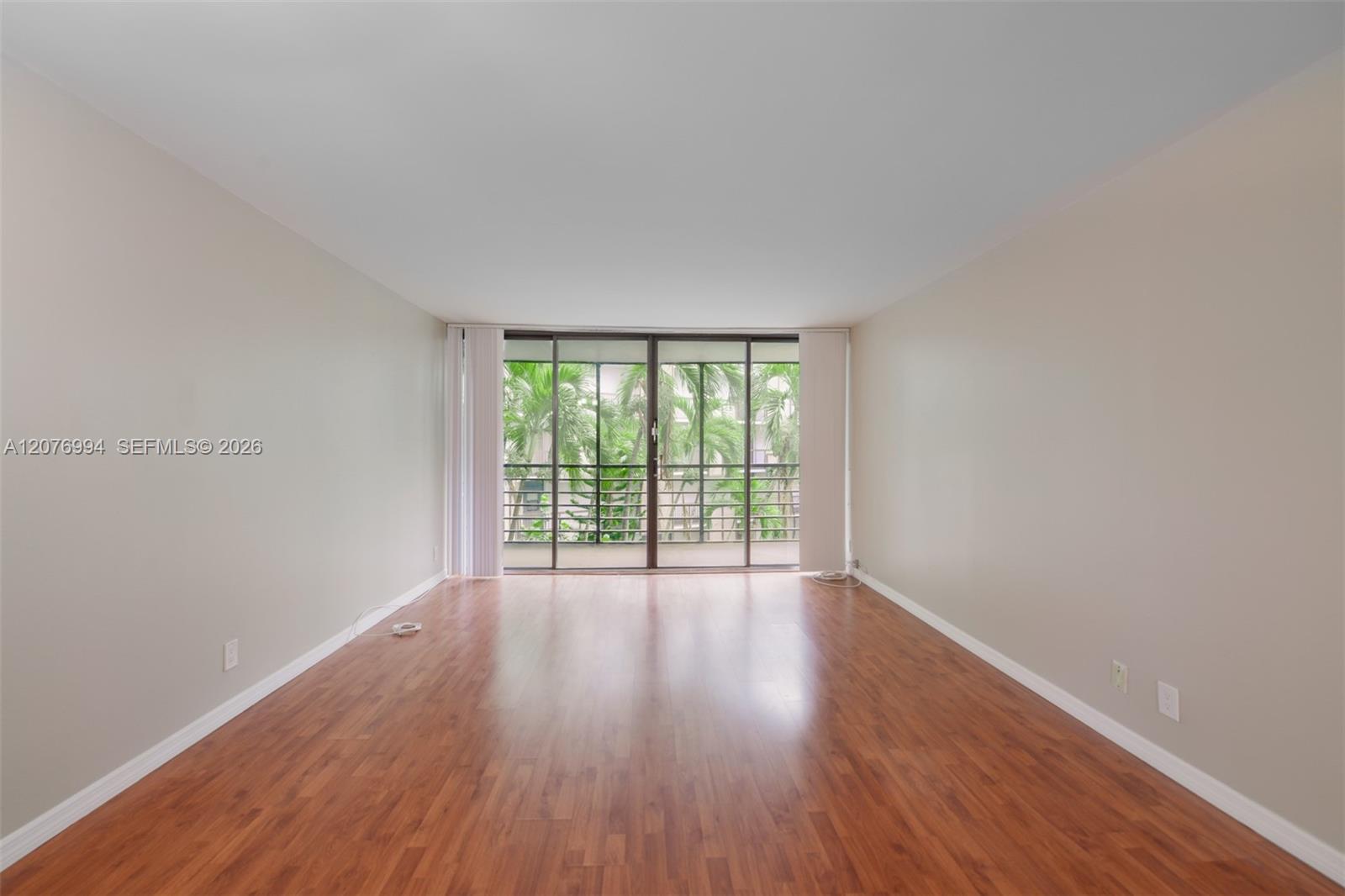 20500 W Country Club Dr # 406 — Photo 5