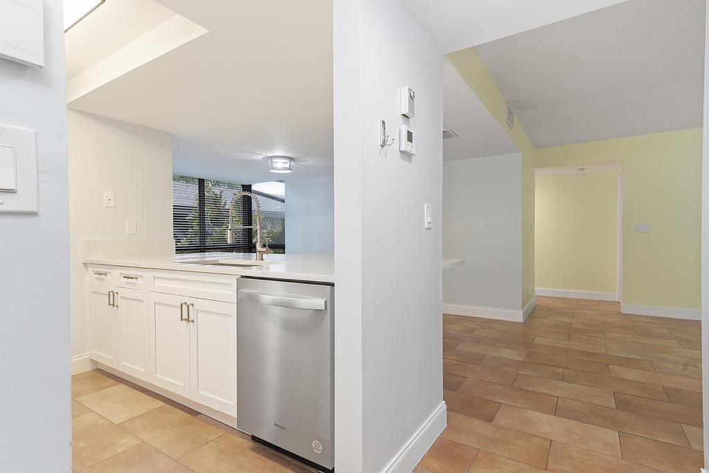 4307 Wood Ride Road — Photo 5