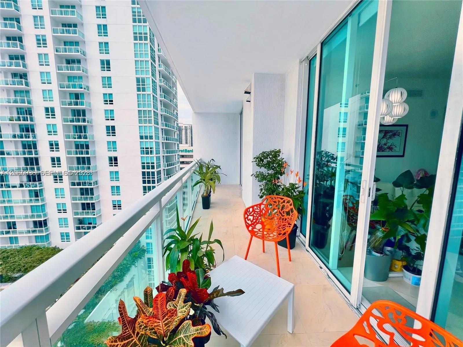 950 Brickell Bay Dr # 1807 — Photo 2