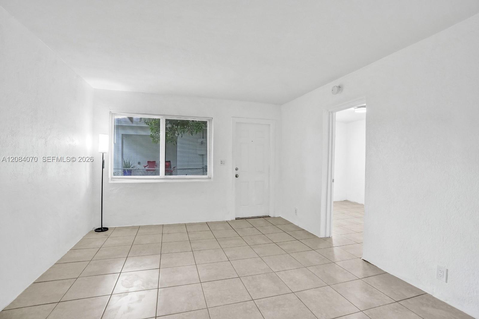 1210 NW 2nd St # 3 — Photo 2
