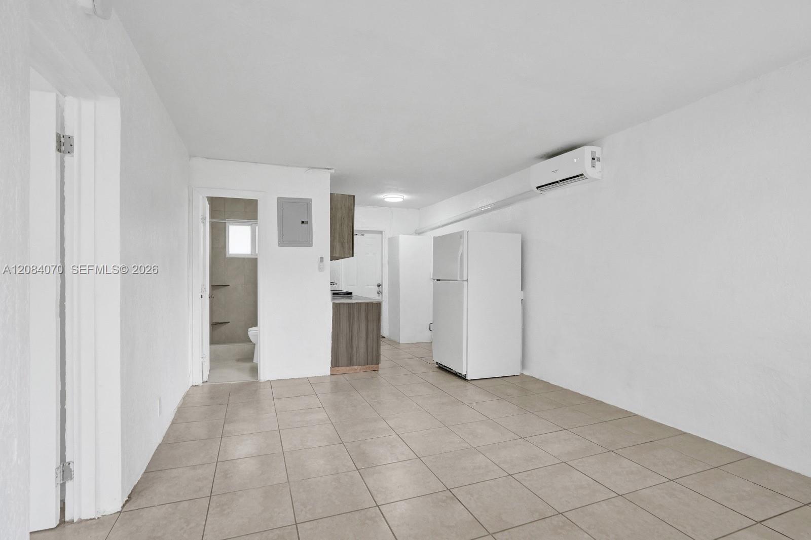1210 NW 2nd St # 3 — Photo 3