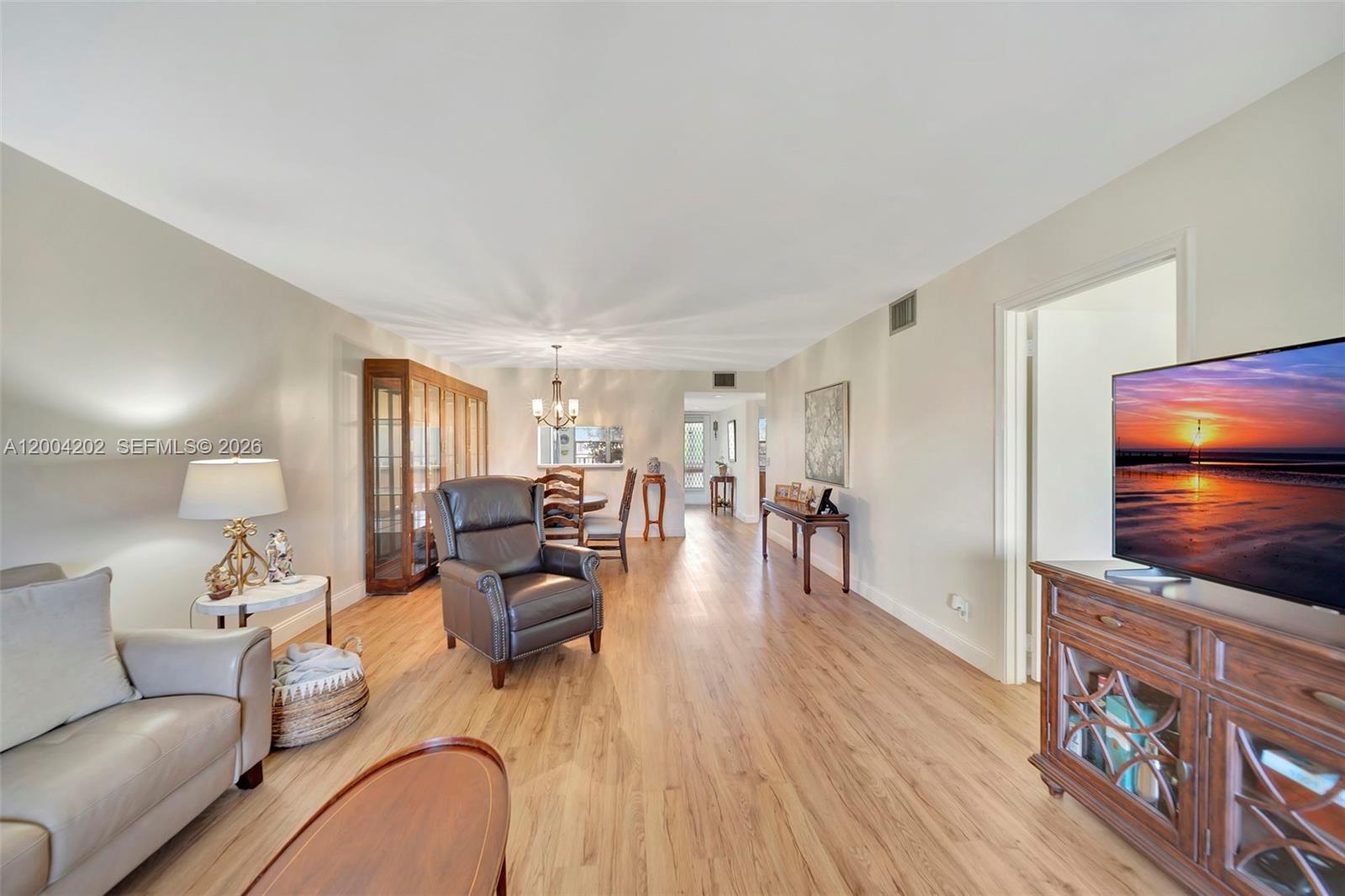 Living Room/ Dining Area