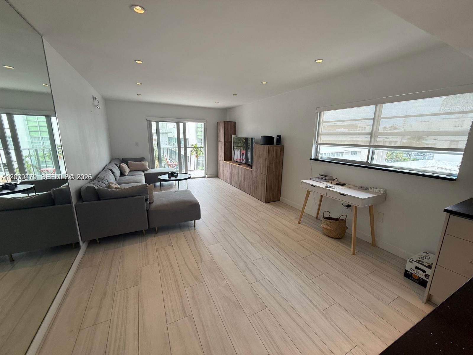 1150 Collins Ave # 406 — Photo 4