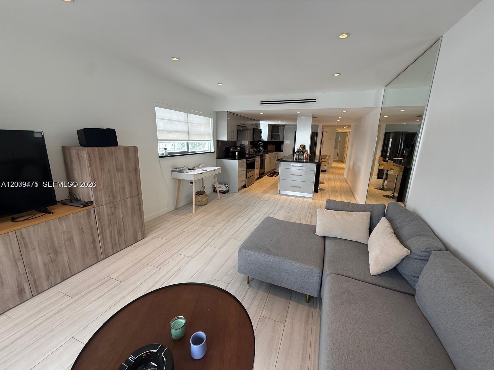 1150 Collins Ave # 406 — Photo 5