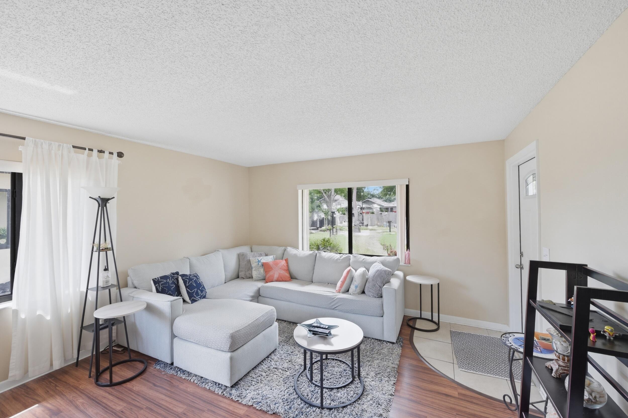 10222 Pine Drive, Boynton Beach FL 33437